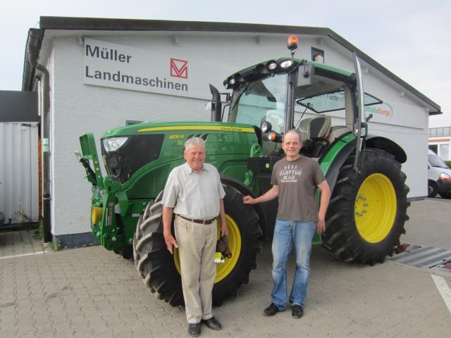 Übergabe eines John Deere 6130R