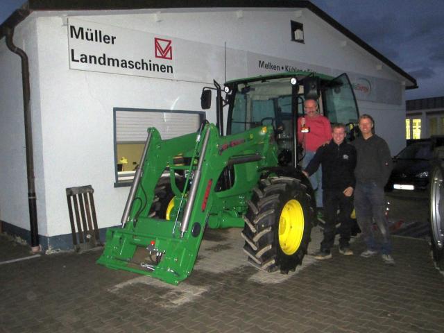 Übergabe des John Deere 5080R