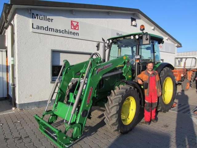 Übergabe eines John Deere 5090R 